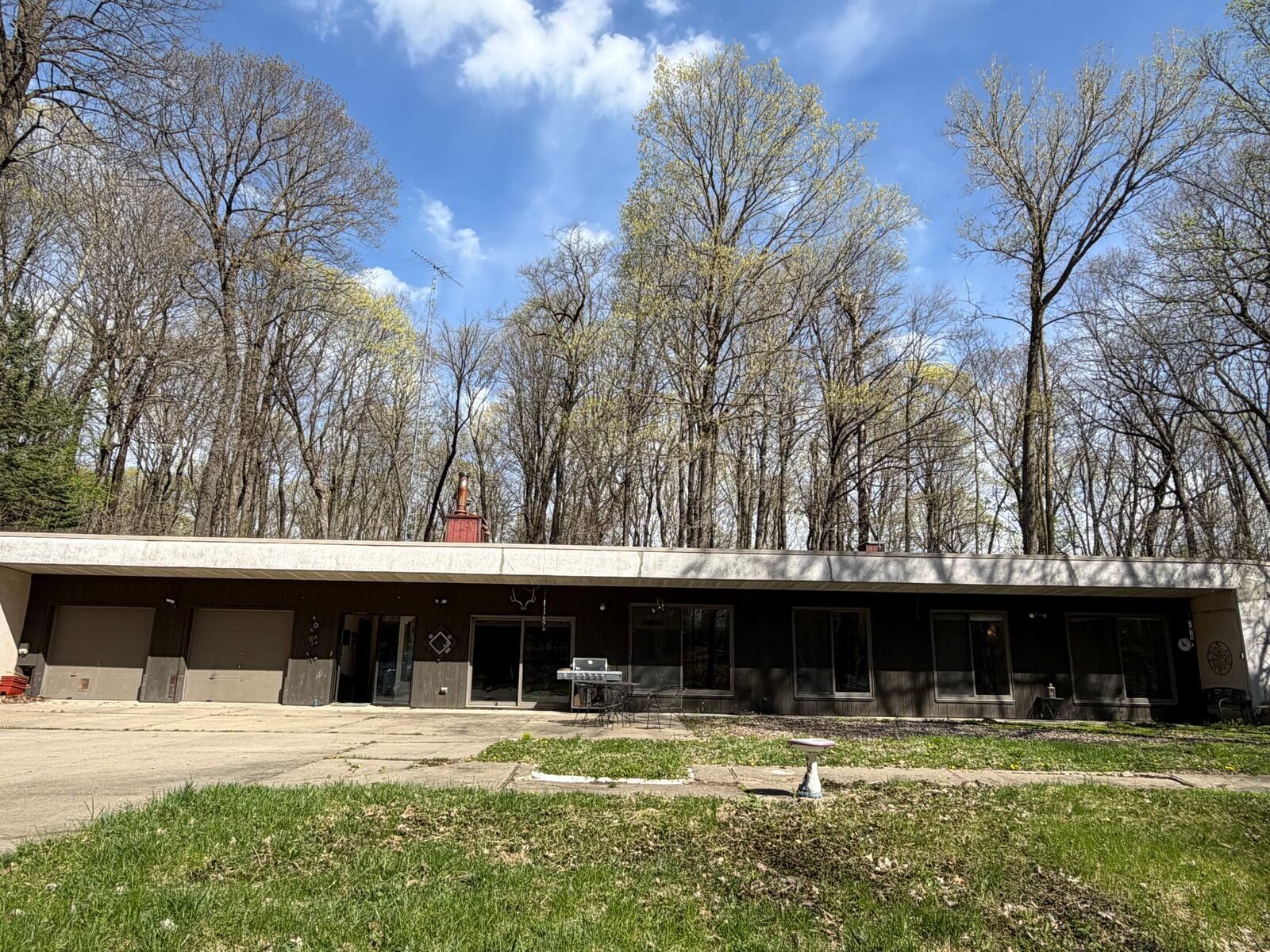 Property Photo:  8309 County Road 19 SE  MN 55904 