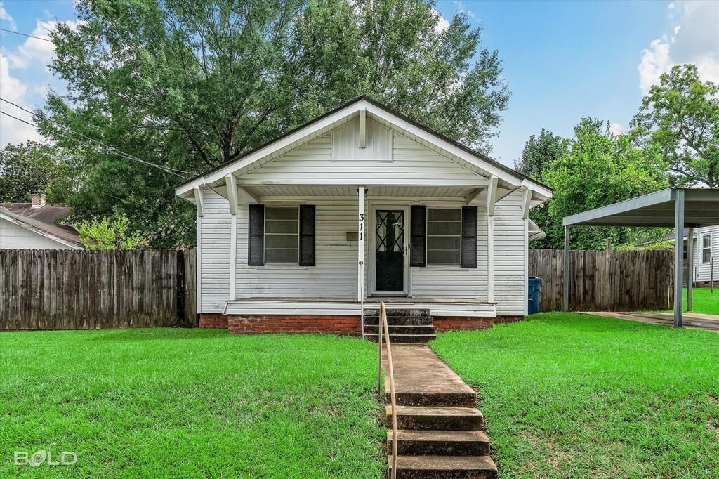 Property Photo: 311 Bridges Street LA 71040
