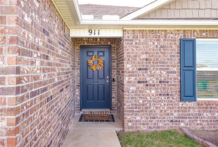 Property Photo:  911 Belhaven Road  AR 72719