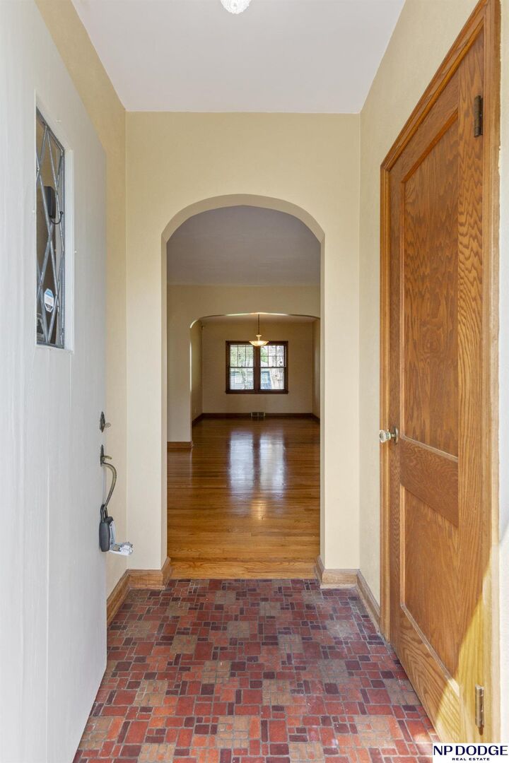 Property Photo: 4542 Poppleton Avenue NE 68106-2044