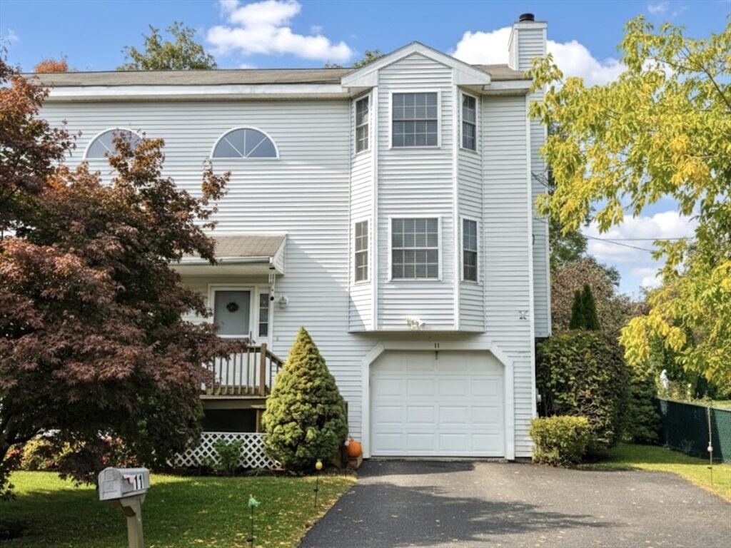 Property Photo:  11 Phoenix St  MA 01604 