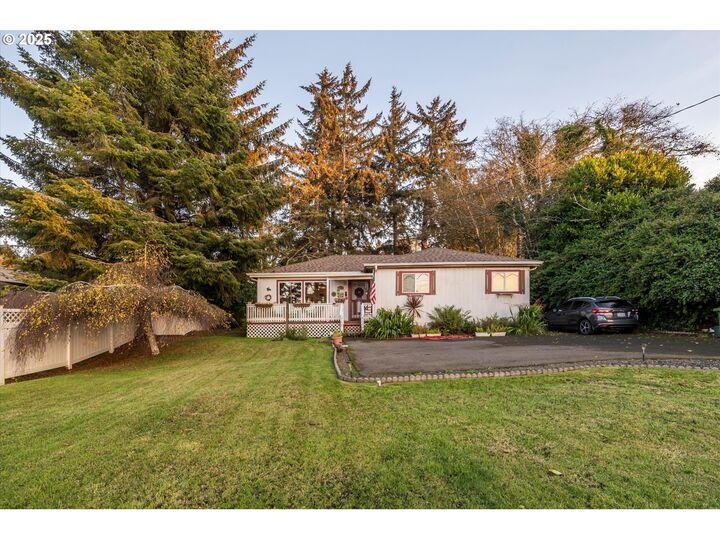 91682 Cape Arago Hwy  Coos Bay OR 97420 photo