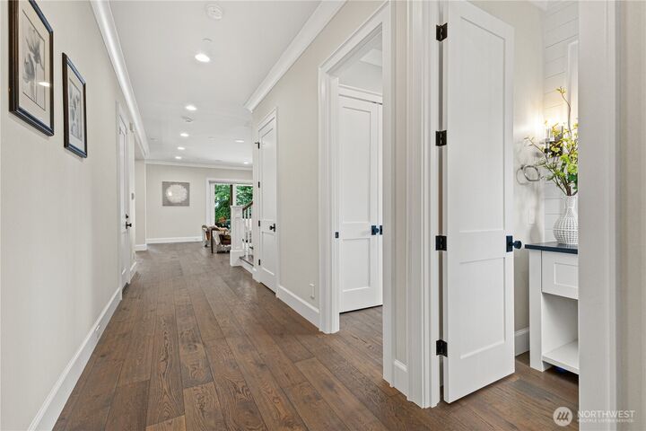 Property Photo:  2121  109th Avenue SE  WA 98004 