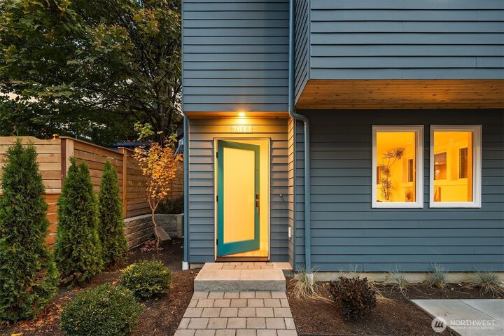 Property Photo:  7044  15th Avenue NE  WA 98115