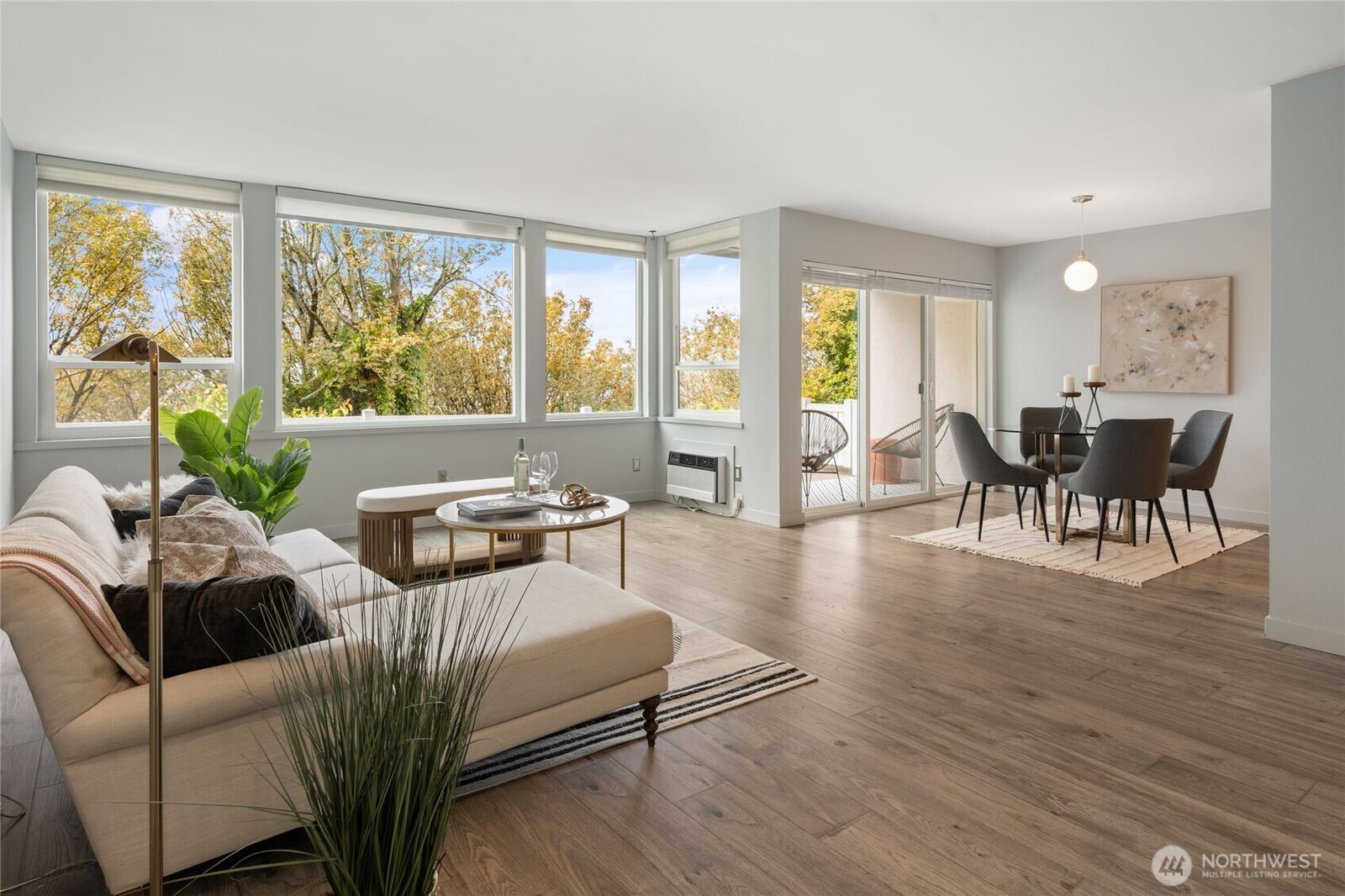 Property Photo:  1111 S Atlantic Street 107  WA 98134 