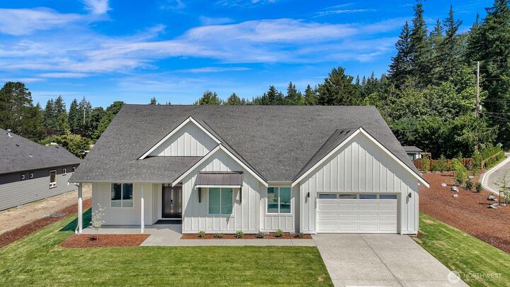 Property Photo:  2600  42nd Street  WA 98229 