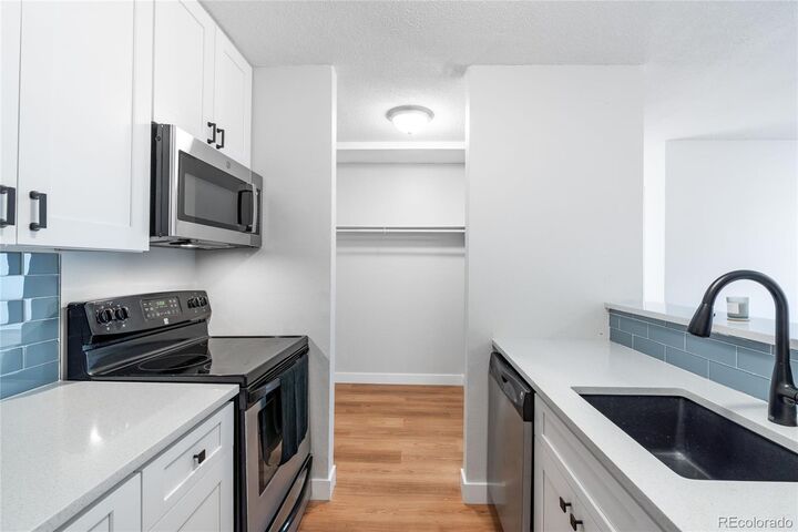 Property Photo: 2231 S Vaughn Way 118B CO 80014