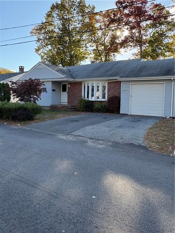 Property Photo:  25 Pensaukee Avenue  RI 02911