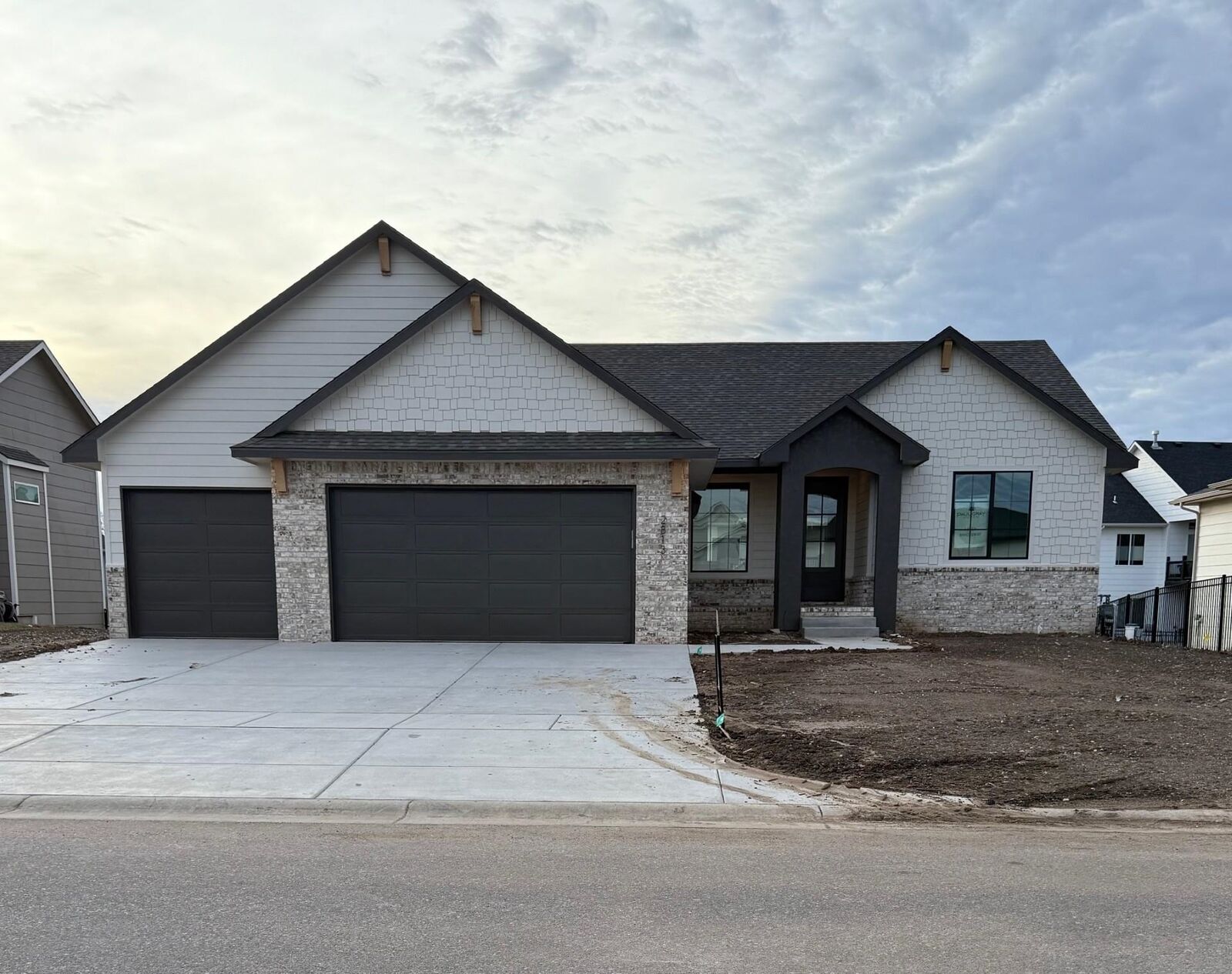 Property Photo:  2813 N Bracken St  KS 67226 