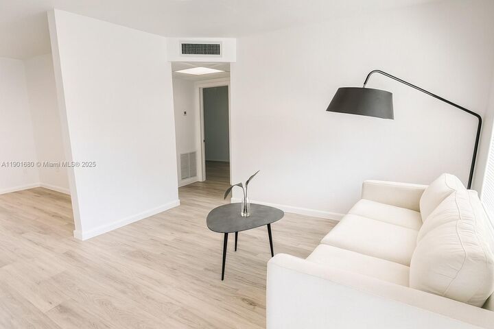 Property Photo:  6317 Cleveland St  FL 33024