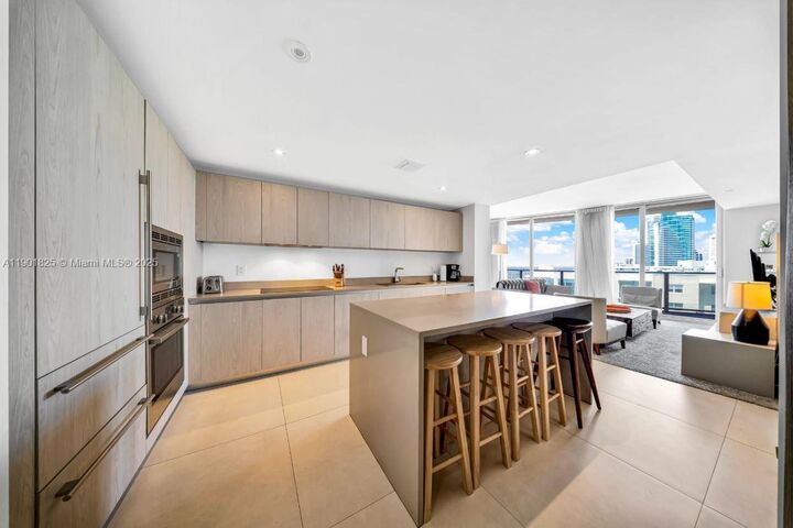 Property Photo:  4111 S Ocean Dr 1212  FL 33019