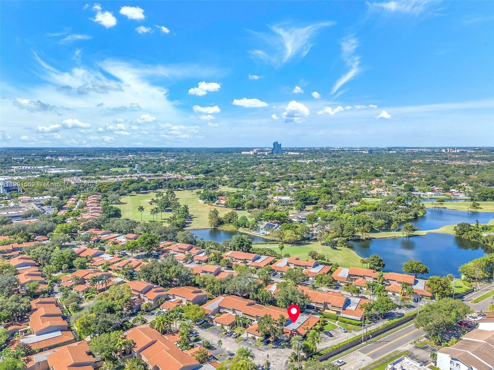 Property Photo:  201 Dunwoody Ln 17-87  FL 33021