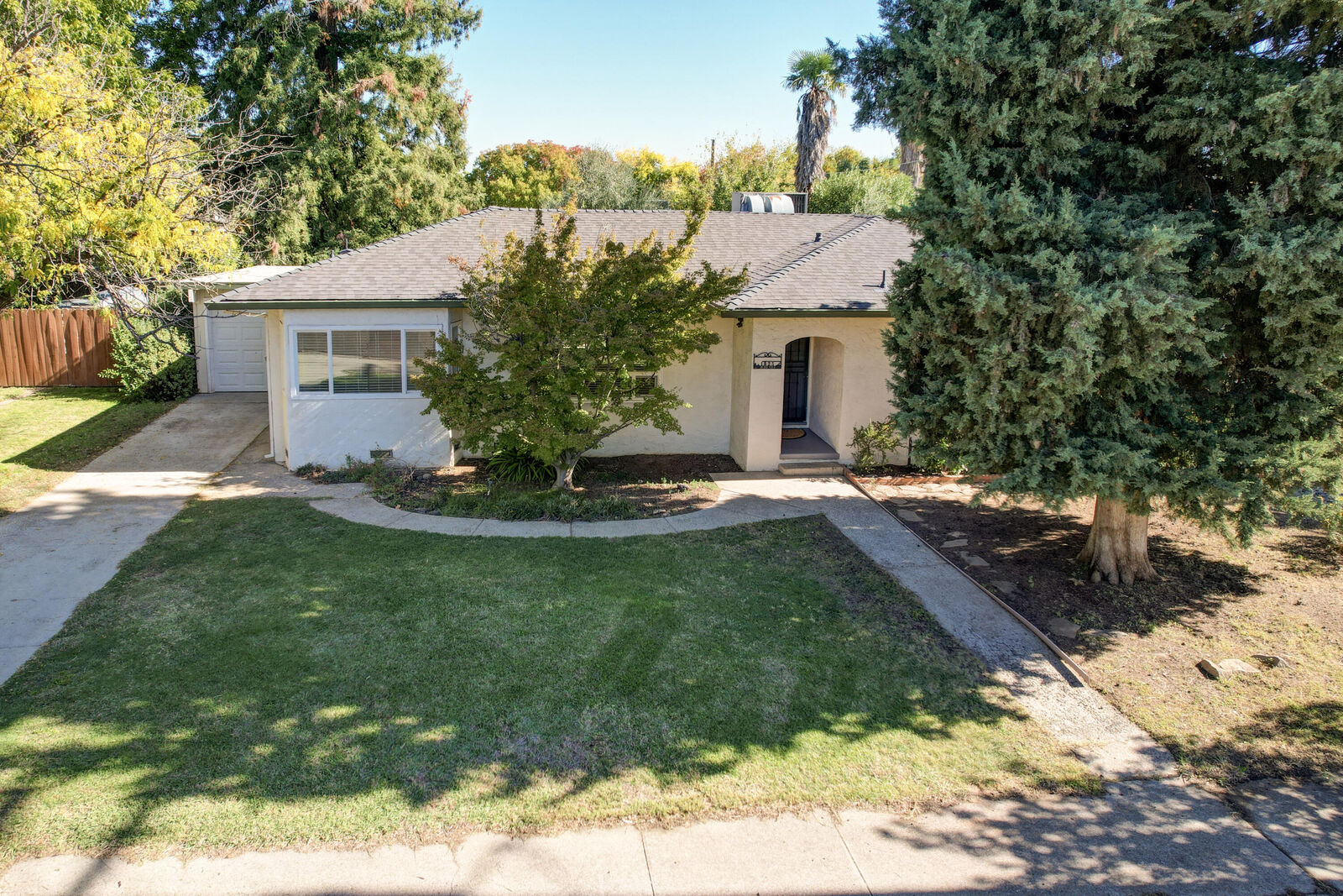 Property Photo:  1925 Verda Street  CA 96001 