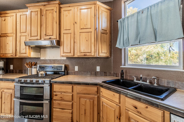 Property Photo:  33 Road 2469  NM 87410