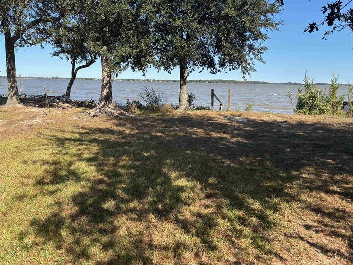 Property Photo:  422 Louisiana Avenue  LA 70549