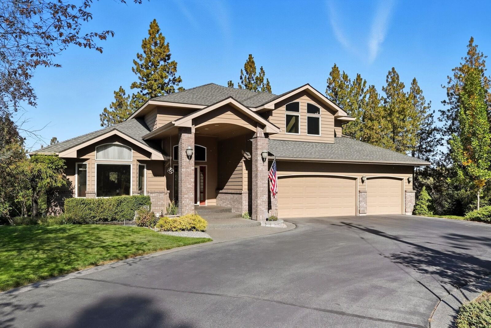 Property Photo:  12323 E Sioux Cir  WA 99206