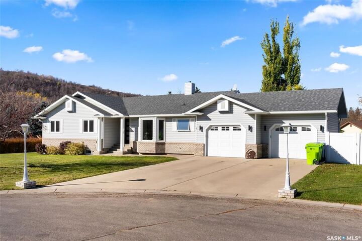 1 Mission Place  Fort Qu'Appelle SK S0G 1S0 photo