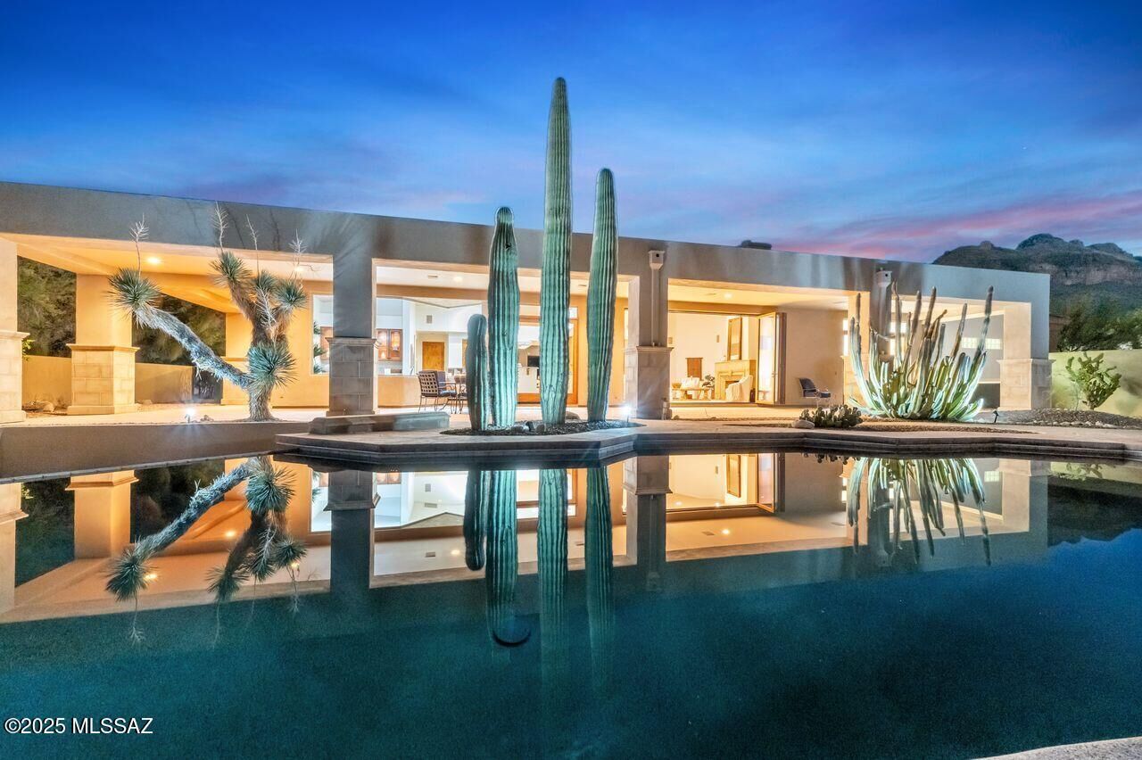 Property Photo:  2232 E Quiet Canyon Drive  AZ 85718 