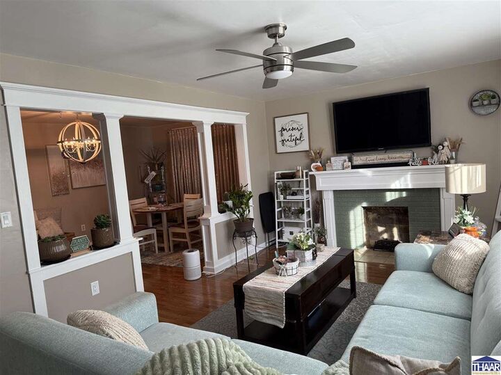 Property Photo: 230 W Broadway Street IN 47879