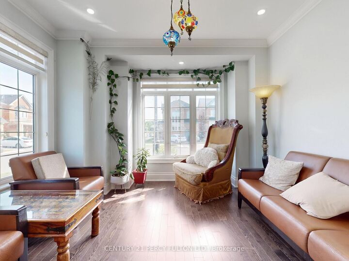 Property Photo: 96 Humberstone Crescent ON L7A 4B8