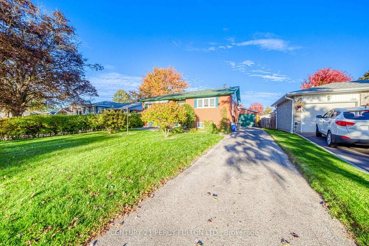 Photo de la propriété:  43 Taylor Road  ON L1S 2X5