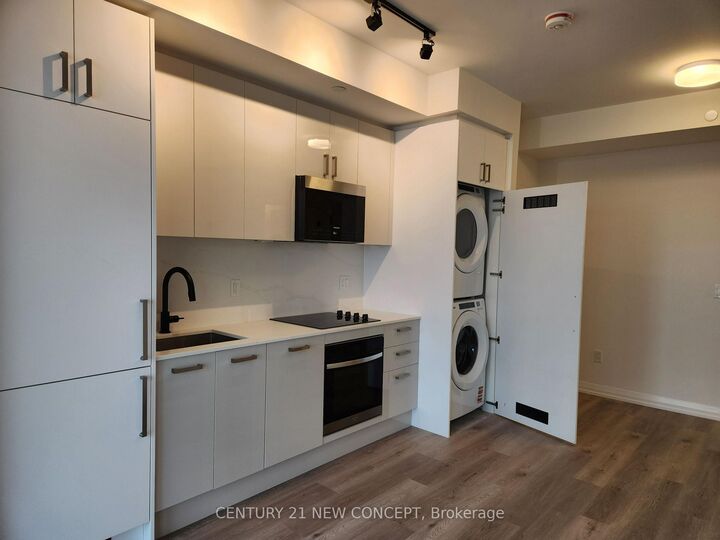 Property Photo:  280 Dundas Street W 2504  ON M5T 0E3