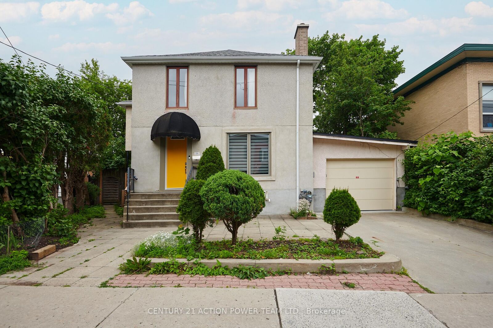 Photo de la propriété:  58 Vaughan Street  ON K1M 1X1