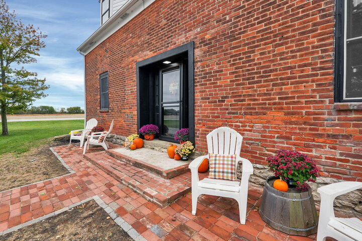 Property Photo:  2770 US-42  OH 43140