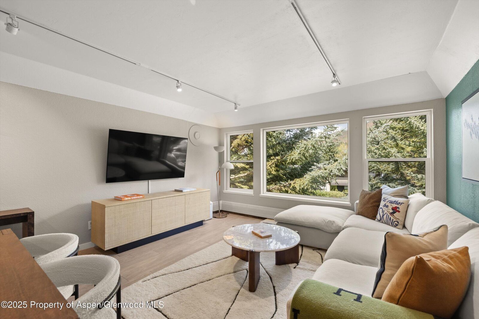 Property Photo:  950 Vine Street  CO 81611 