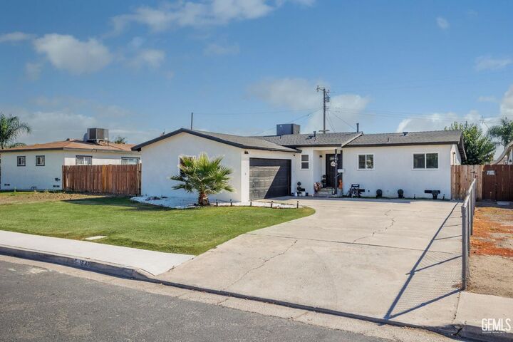1642 7th Place  Delano CA 93215 photo