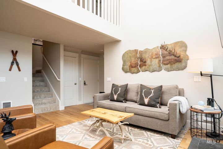 Property Photo:  2501 Indian Springs Condo Dr  ID 83353