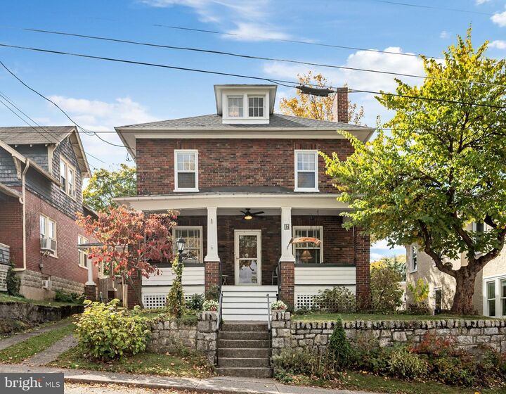 Property Photo:  17 E Leicester Street  VA 22601 