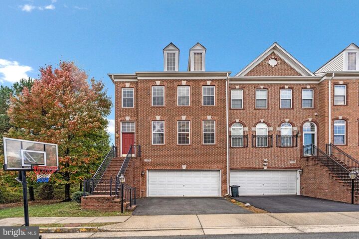2478 Silk Court  Herndon VA 20171 photo