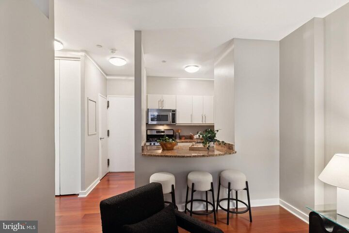 Property Photo:  219 S 18th Street 29 1617  PA 19103