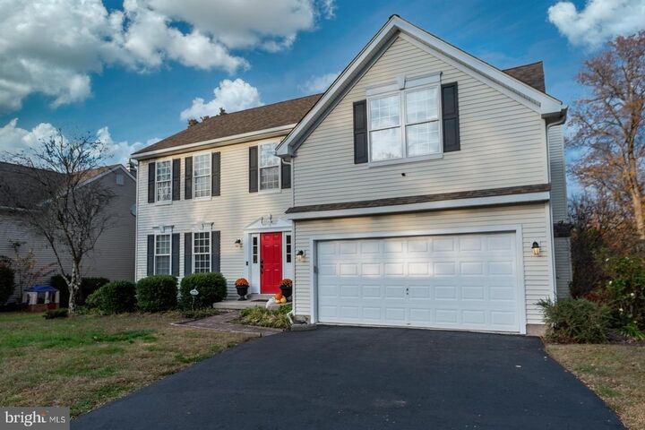 Property Photo:  1016 Fallbrook Lane  PA 19464 