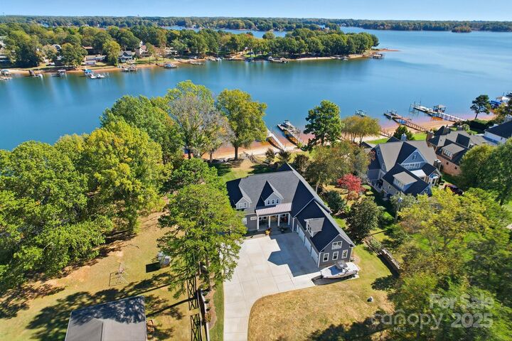 Property Photo: 541 Isle Of Pines Road NC 28117