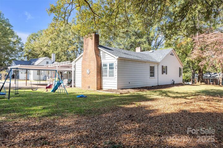 Property Photo: 227 W 27th Street NC 28658