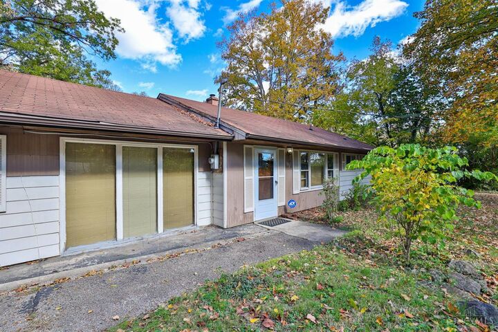 Property Photo:  182 Mayview Forest Drive  OH 45215