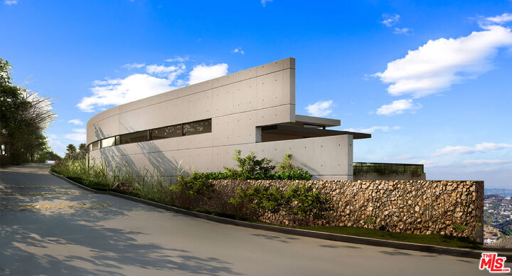 Property Photo:  2424 Braircrest Rd  CA 90210 