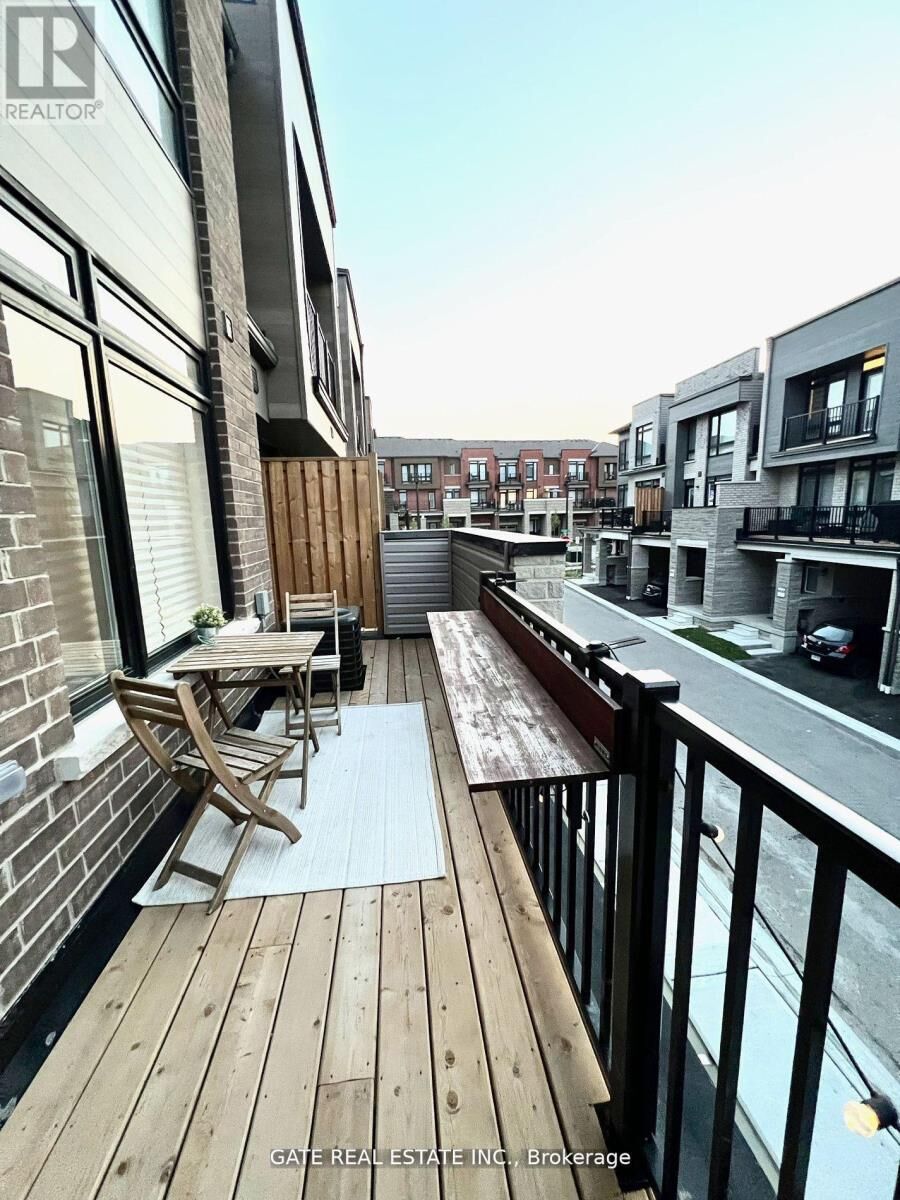 Property Photo: 9 Dallotto Lane ON L1S 0G9