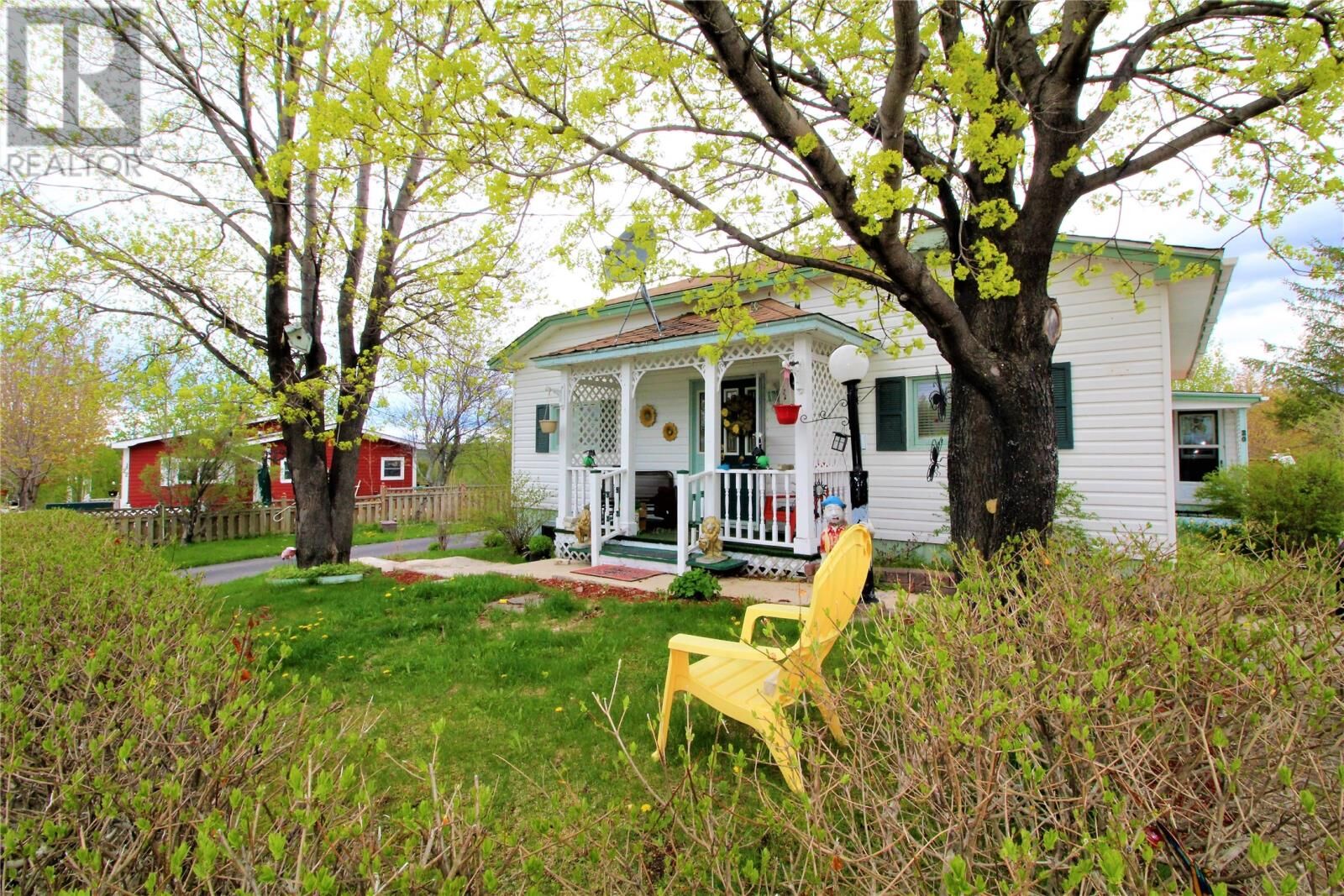 Property Photo:  20 First Avenue  NL A0K 3E0 