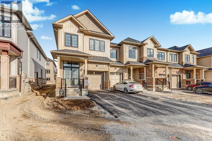 Property Photo:  2077 Horace Duncan Crescent  ON L1H 0H4 