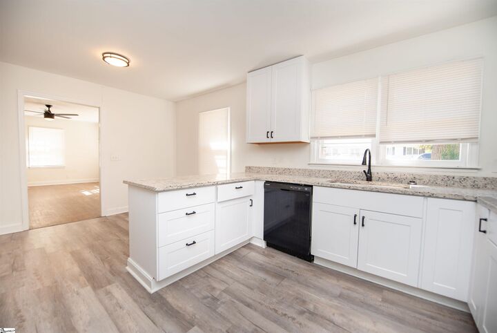 Property Photo:  817 Magness Drive  SC 29303