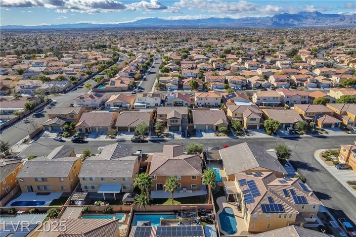 Property Photo:  6616 Fort William Street  NV 89084 