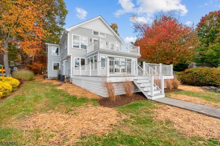 Property Photo:  3 Pueblo Pkwy  NJ 07871