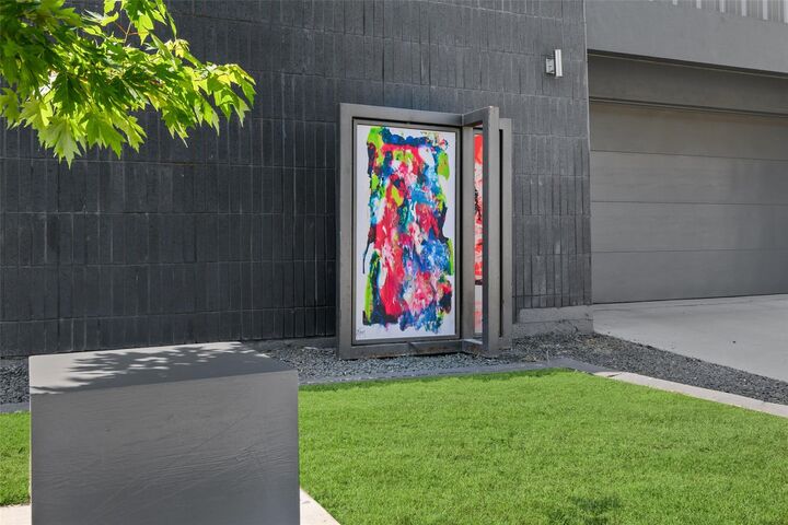 Property Photo: 4305 Roseland Avenue TX 75204