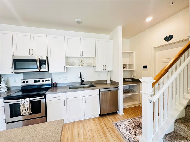 91-3633 Kauluakoko Street 303  Ewa Beach HI 96706 photo