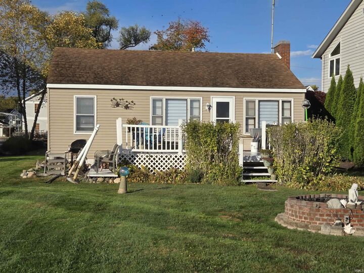 Property Photo:  9760 N Bayshore Dr  IN 46567 