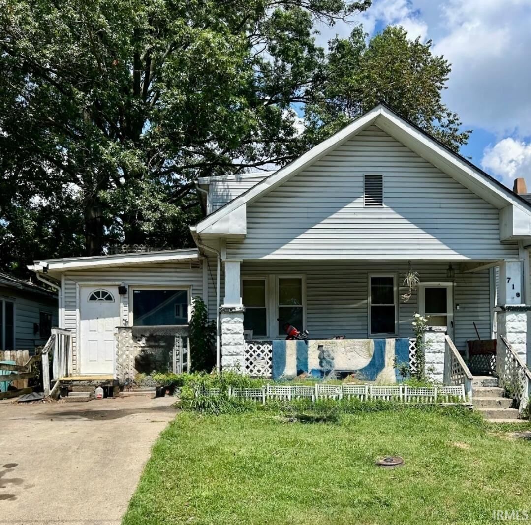 Property Photo:  716 Covert Avenue  IN 47713