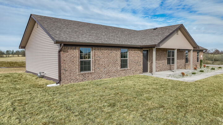 Property Photo: 571 Middle Crk Way KY 40403